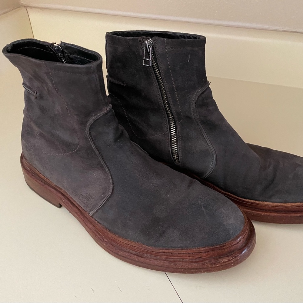 Untamed Street York Lava Grey suede welted laceless men’s boots size 12